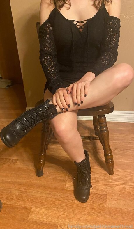 petitesweettreat star free pics