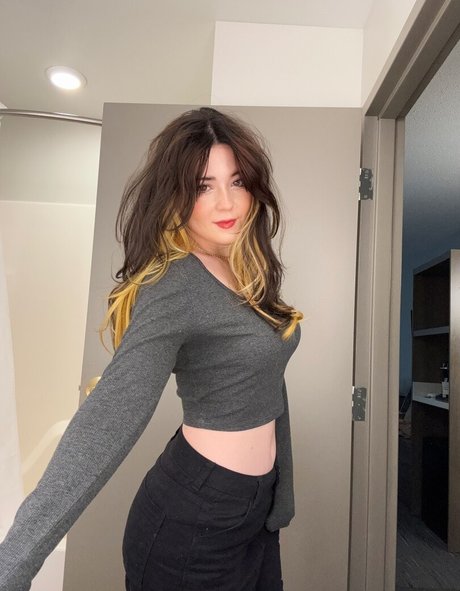 Itsbootz high quality model img