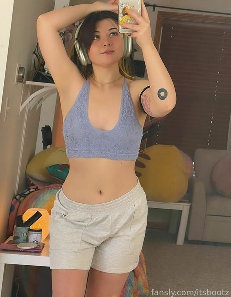 Itsbootz pornstar nude pic