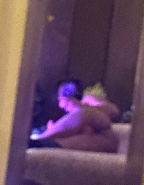 BunniBee sexy model images