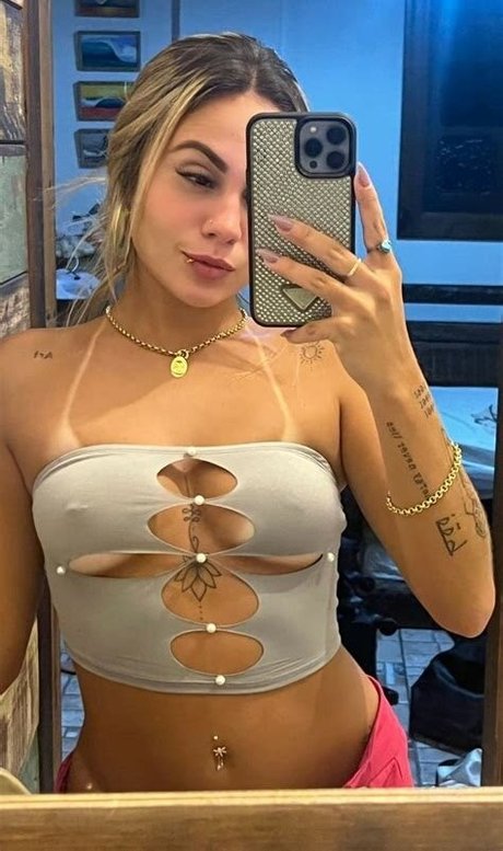 Lara Juc_ model perfect picture