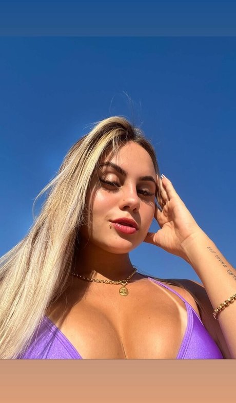 Lara Juc_ sexy pornstar photos