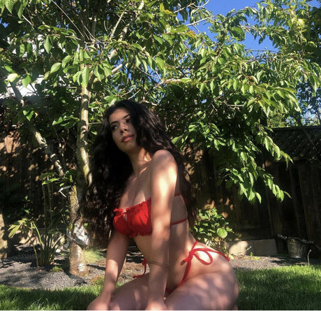 LylyannaJadee perfect pornstar photos