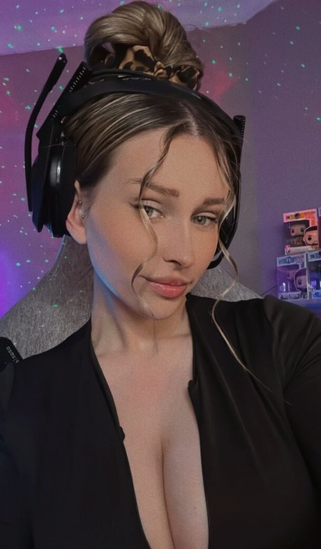 Cobyymj pornstar sexy pics