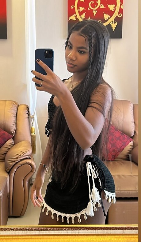 Luiza Semeao nude pornstar pics