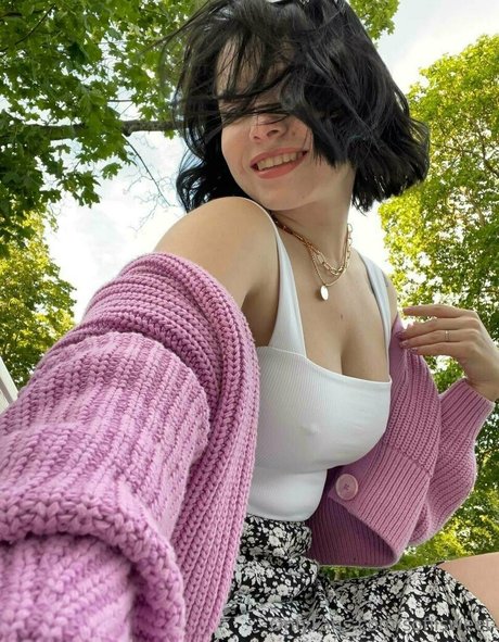 sofiisweet model free pics