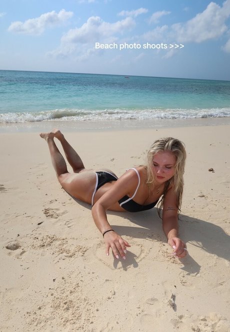 Julia Hart erotic star pictures