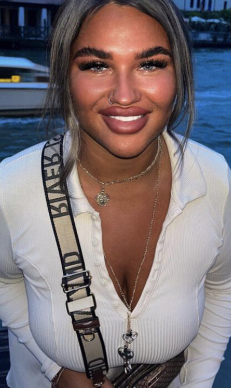 Nicole Barker pornstar hd pictures