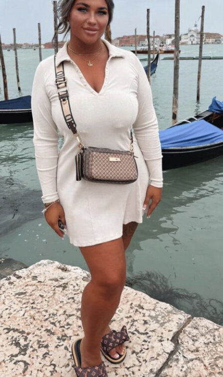 Nicole Barker exclusive star pictures