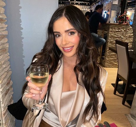 Megan L pornstar photos