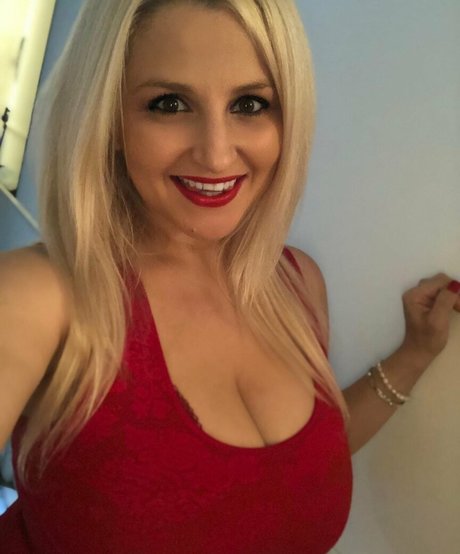 Jackie K Profile pic