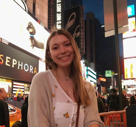 Sara Brooks Profile pic