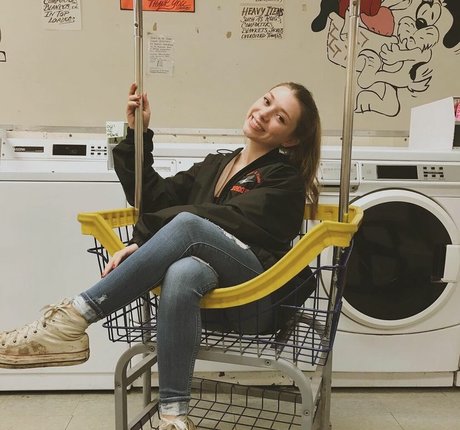 Sara Brooks star free galleries