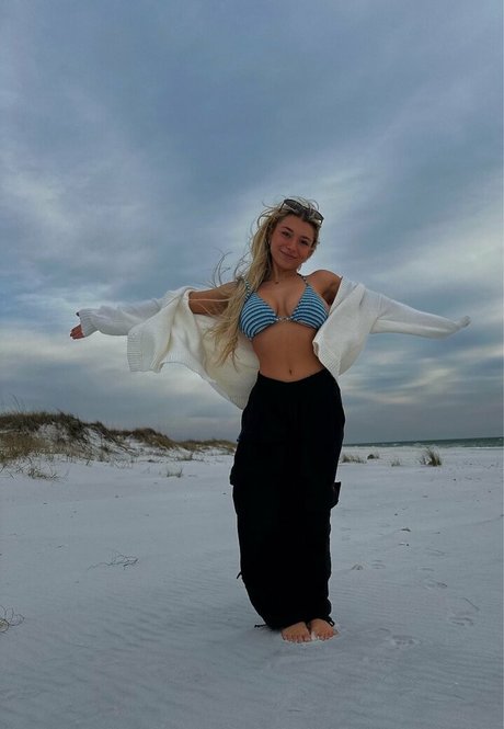 Sara Brooks star porn image