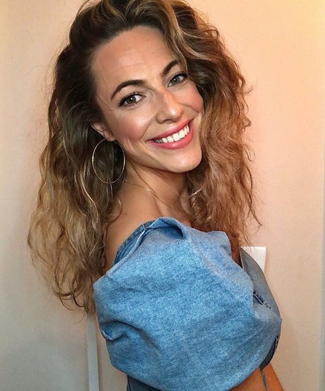 Lauren R star hot image