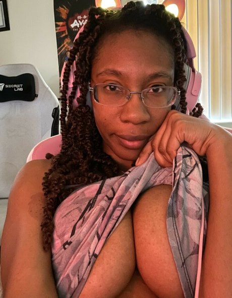 strawberry bubbles beautiful model images