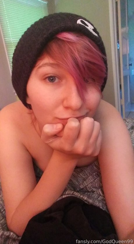 GodQueen99 pretty pornstar photos