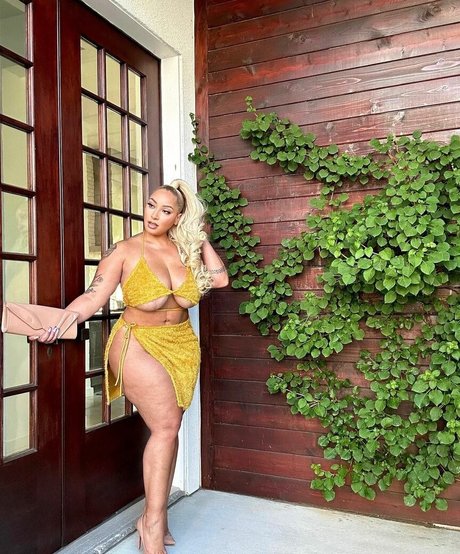 tylea adore pornographic model image