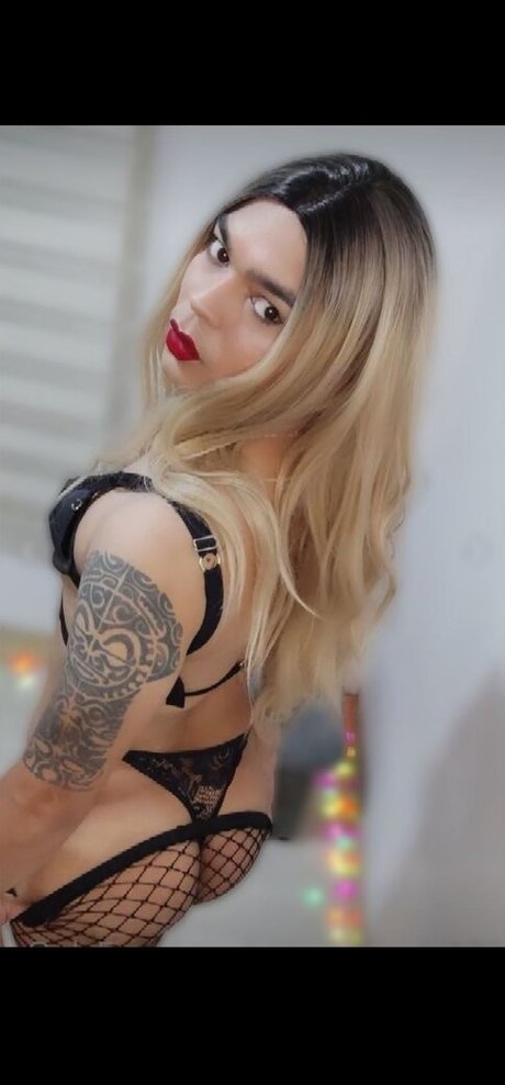 JESUS ALBERTO art model galleries