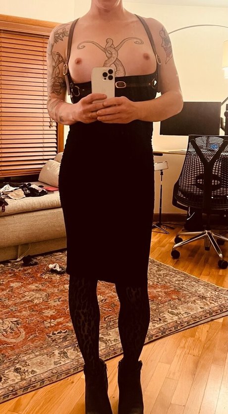 mydollystar xxx pornstar pics