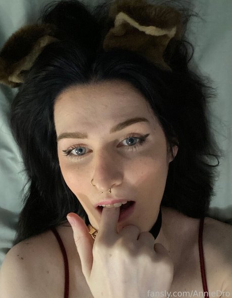 AnnieDro beautiful actress images