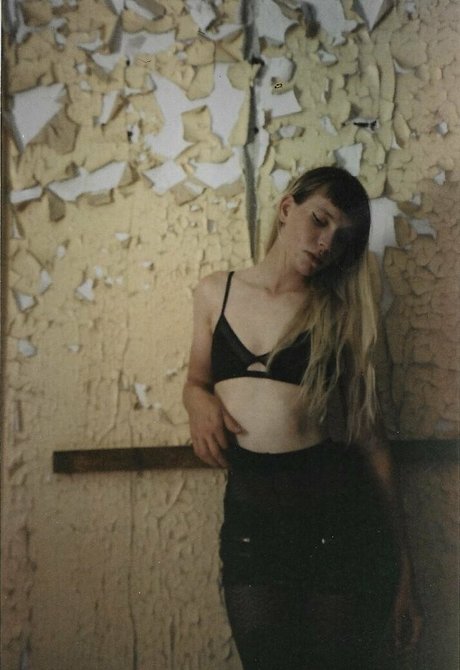 bb apathy model adult galleries