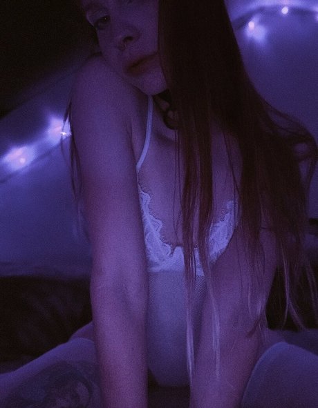 bb apathy naked actress photo