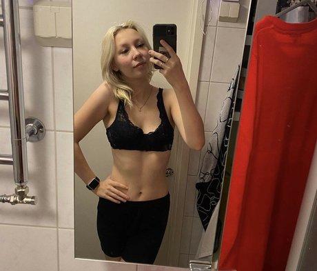 Pinjakasteh sexy model img