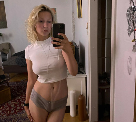 Pinjakasteh star nude img