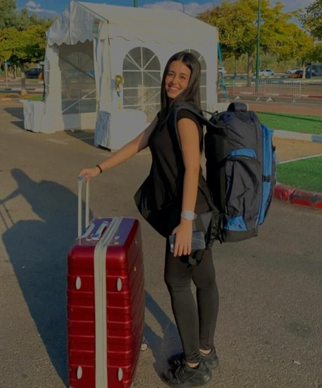 May Cohen top star pic