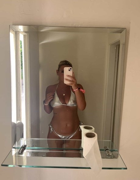 Hol Grace star high quality picture