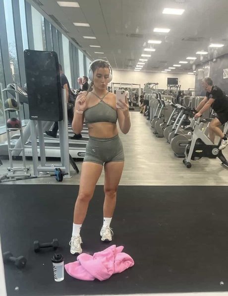 Hol Grace nudes star pics