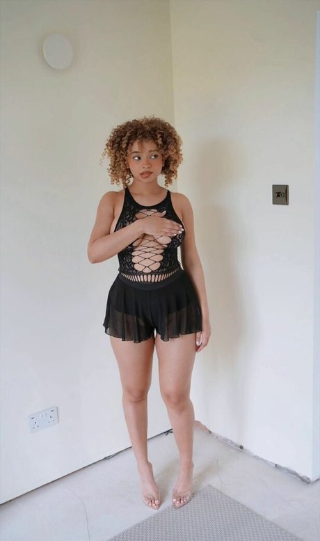 KiaraPeachy hd pornstar pics