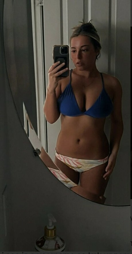 Belle Warren hot actress archive