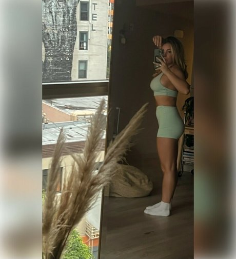 Belle Warren perfect star images