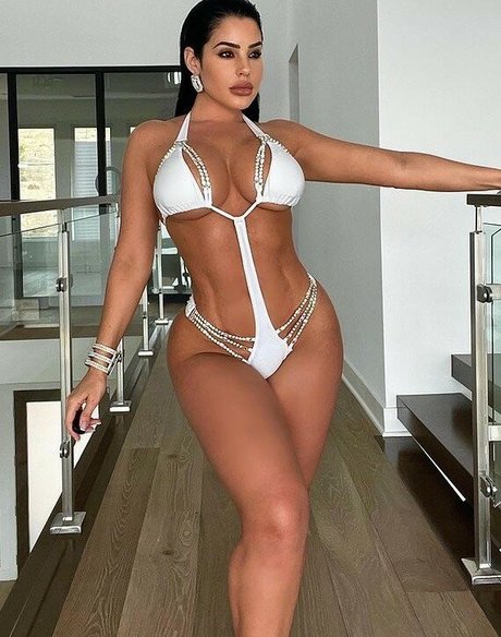 Stephanie Ball hot model gallery