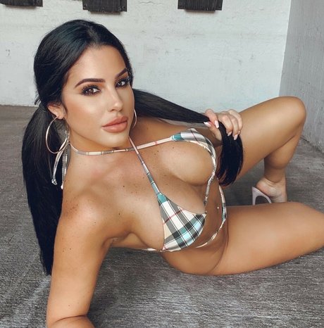 Stephanie Ball model sex pic