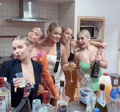 Arlea nice star photos