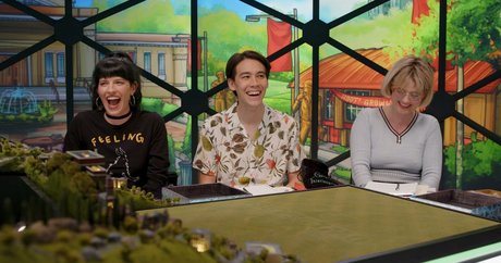 Siobhan Thompson sexy actress photo