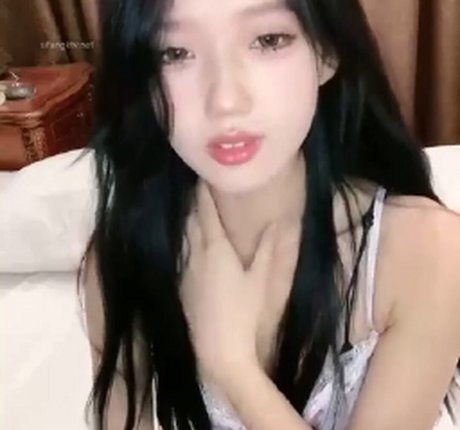 lucy 1811 pornographic model img