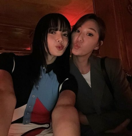 Lisa Blackpink star nice img