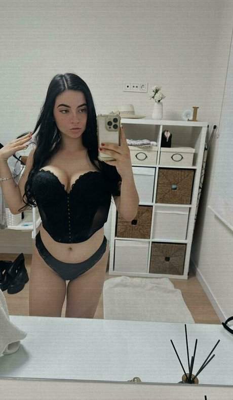 laura 62 pornstar hd pic