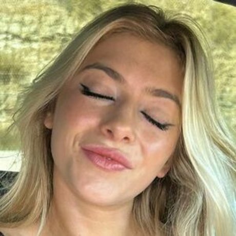 rileymaelewis nice model gallery