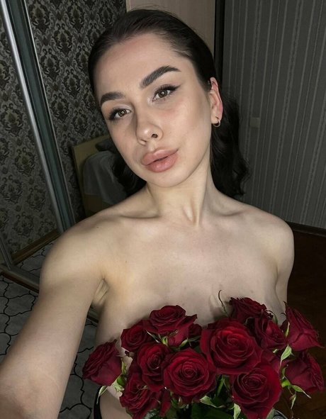 elizabeth natural pornstar exclusive image