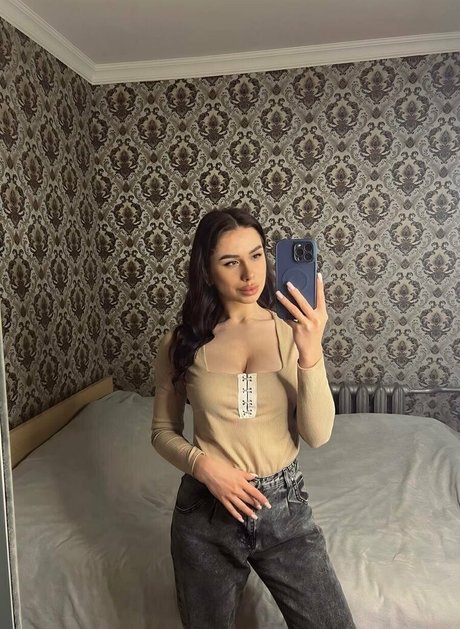 elizabeth natural model porn pics