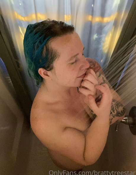 brattytreestar star naked img