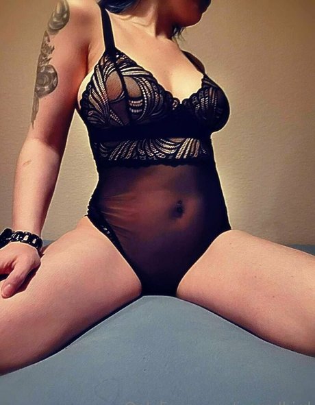 isaredbird nude actress picture