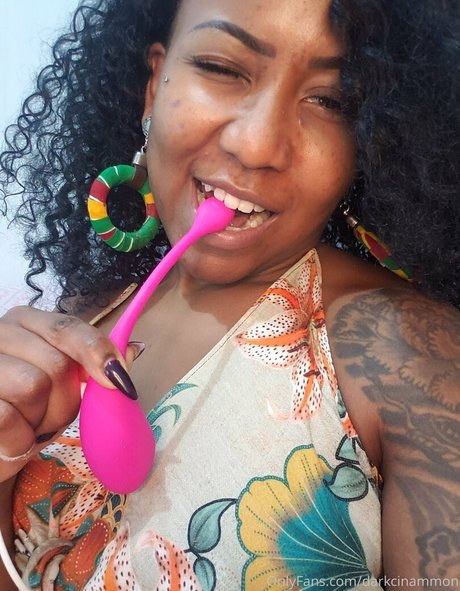 darkcinammon model nude archive