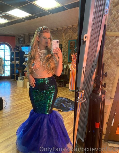 pixievonfleur pornstar art img