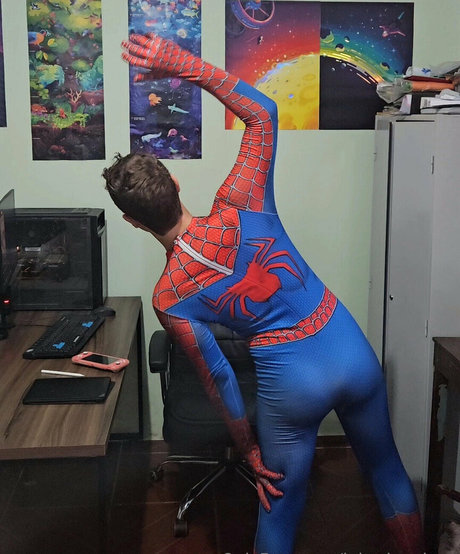 lukecinnabun star hd pics